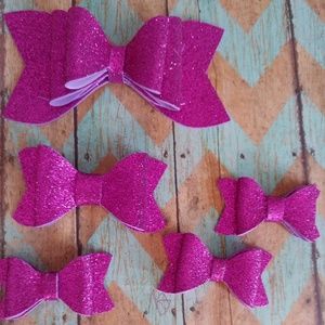 Water resistant Fuschia hair bows